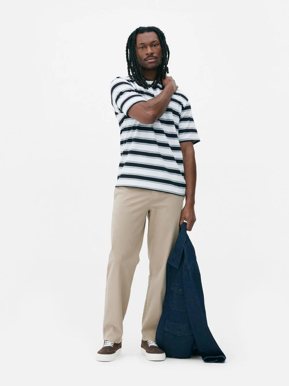 Camiseta a rayas con textura de The Stronghold