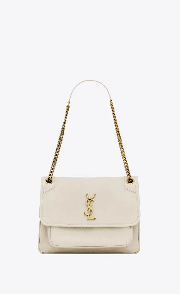 niki mediano de piel de cordero granulada