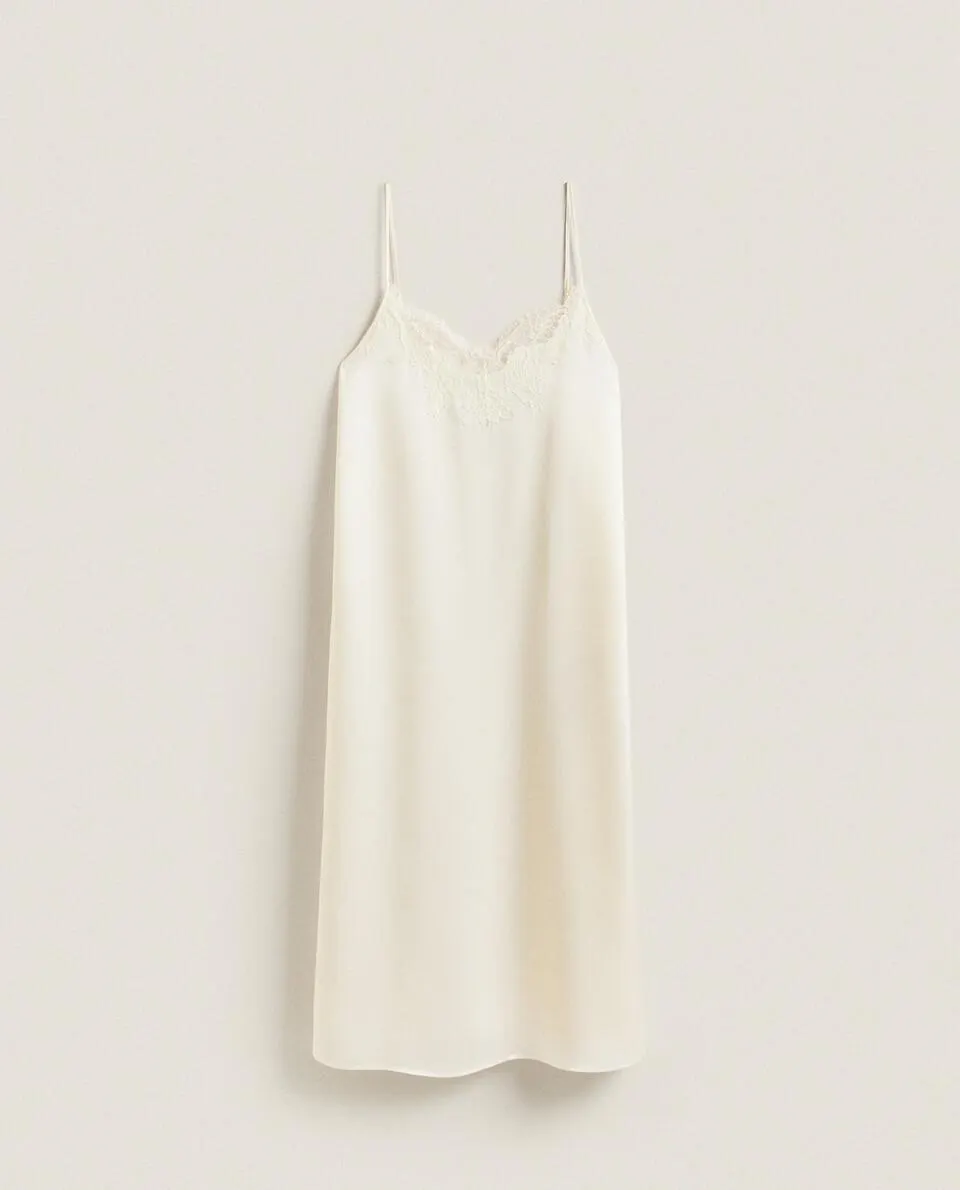 CAMISÓN SATÉN BLONDA