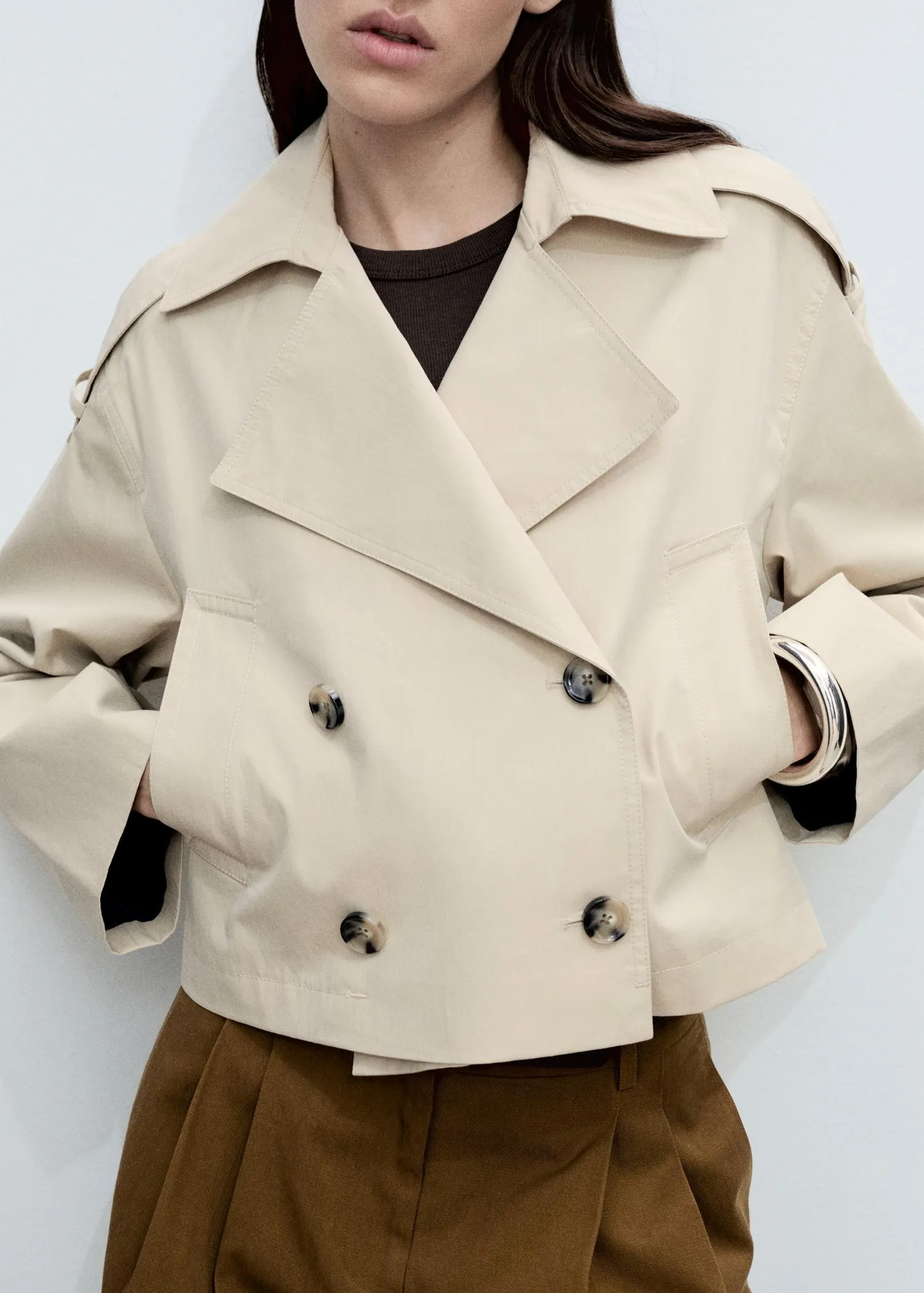 Trench crop doble botonadura