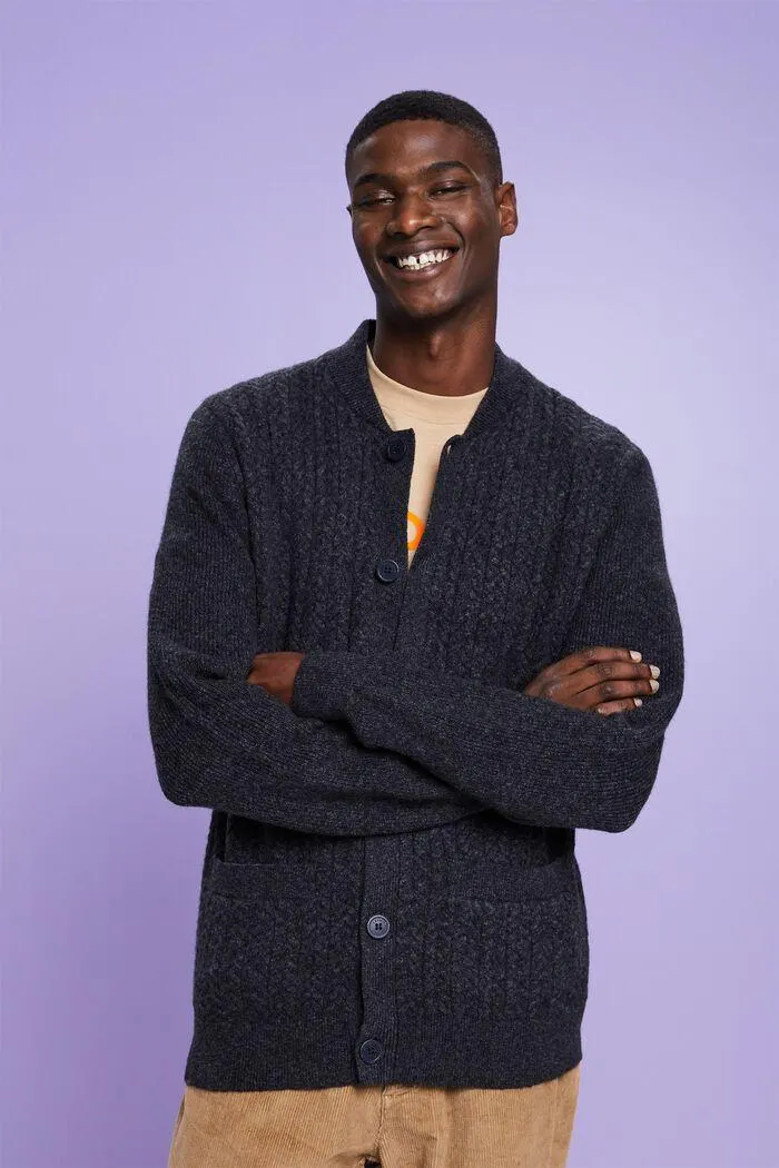 Cárdigan estilo bomber en punto trenzado