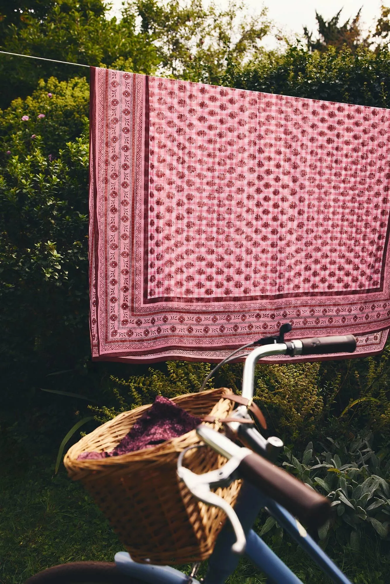 Catálogo de Folleto Longchamp 11 de abril al 7 de junio 2025 - Página 1