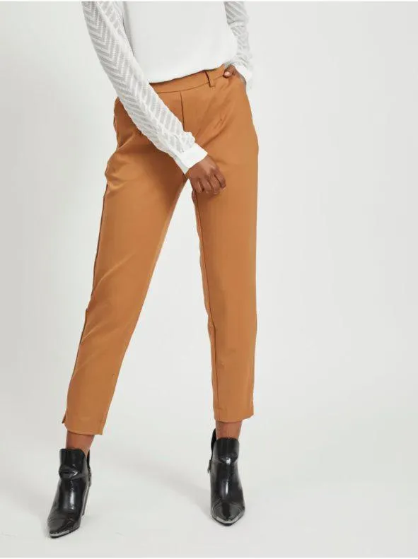 Pantalón capri ajustado al tobillo