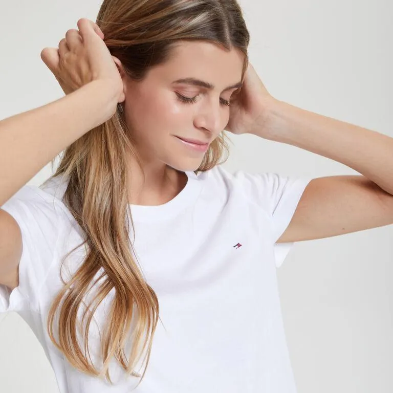 camiseta con logotipo