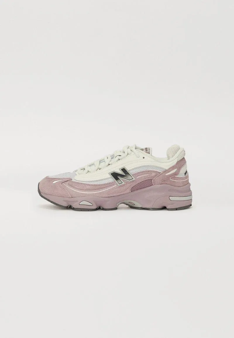 M1000 UNISEX - Zapatillas - ice wine