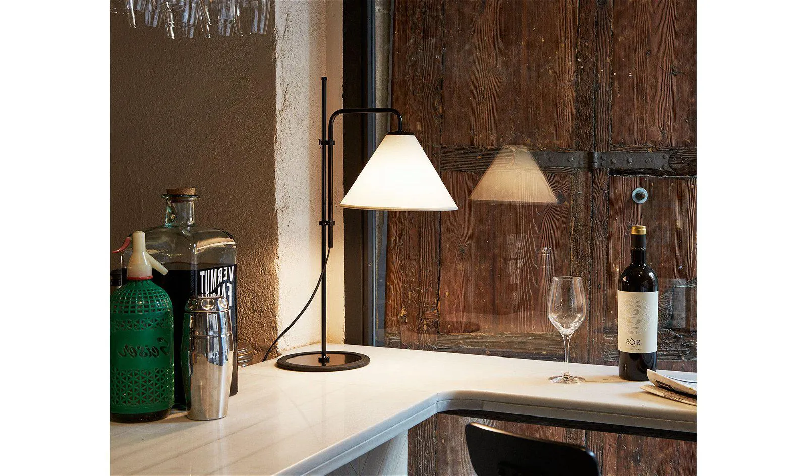 Lámpara de sobremesa cónica Funiculí Marset