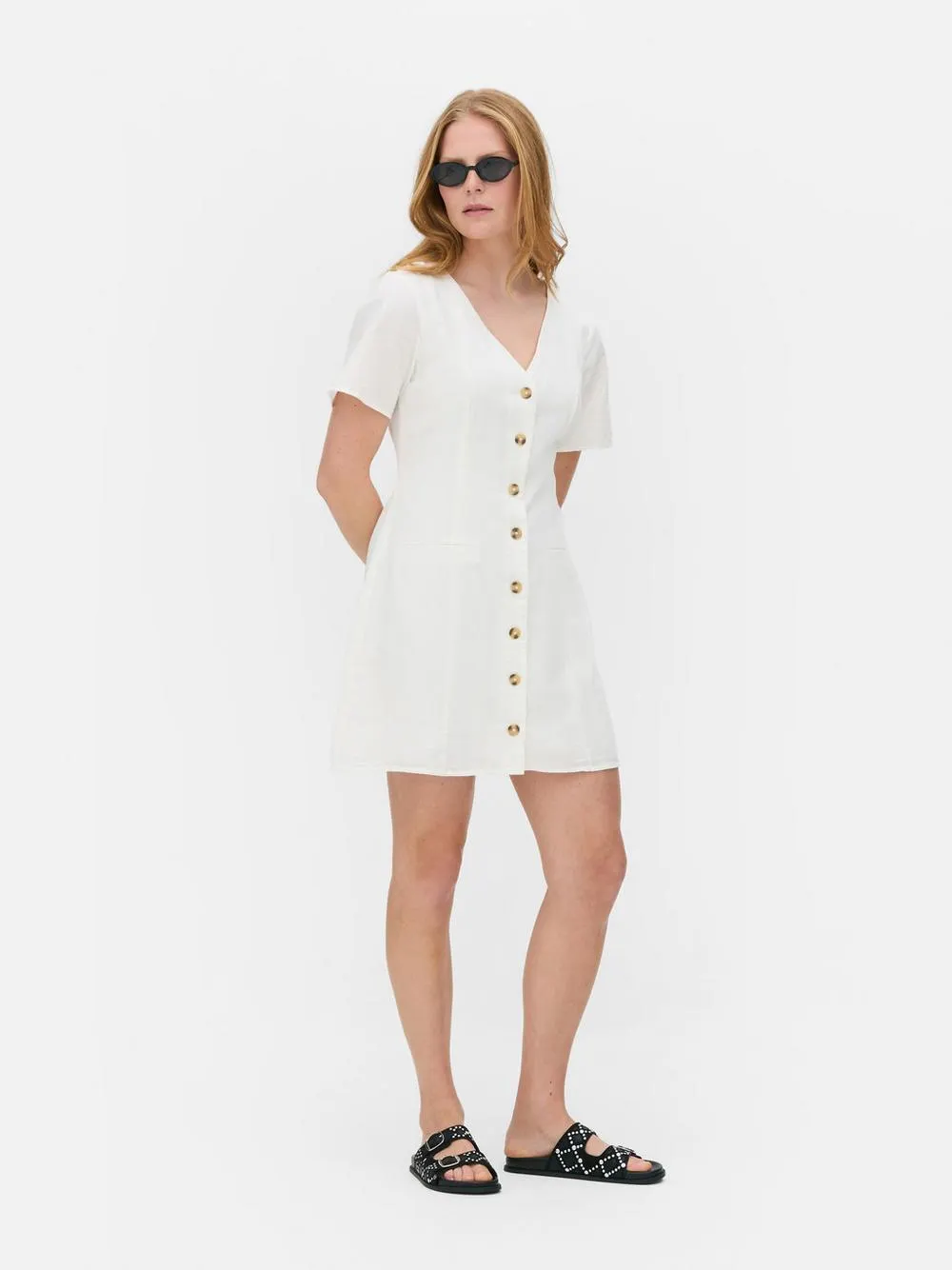 Miniabito con bottoni