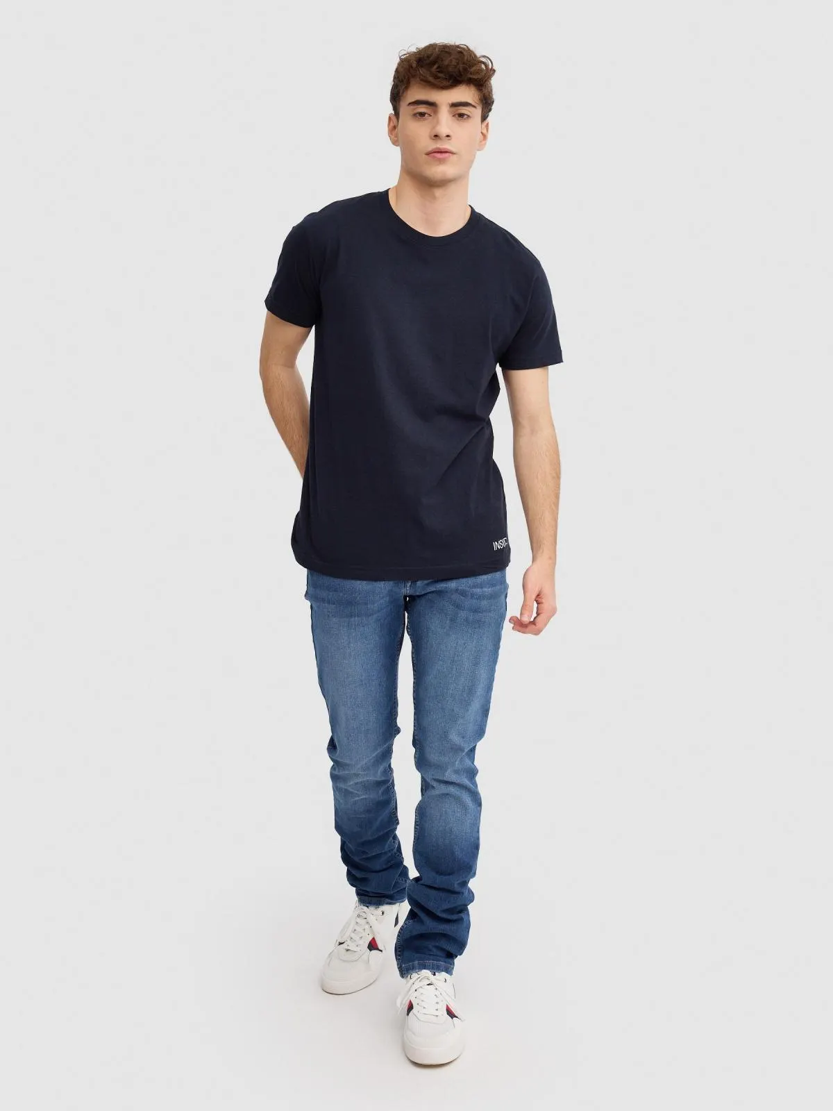 Jeans slim lavados muslo indigo