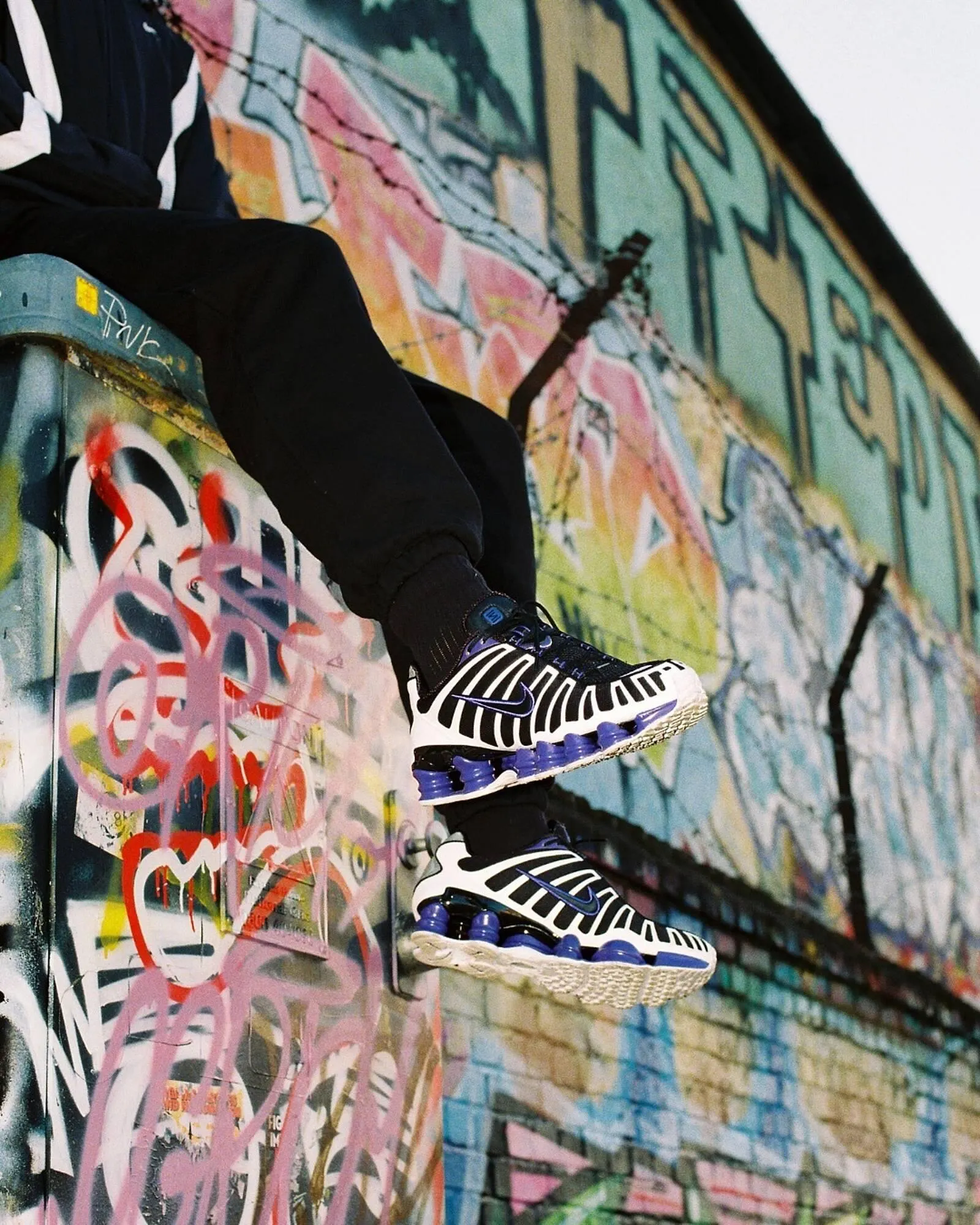 Catálogo de Folleto Foot Locker 11 de marzo al 10 de mayo 2025 - Página 4