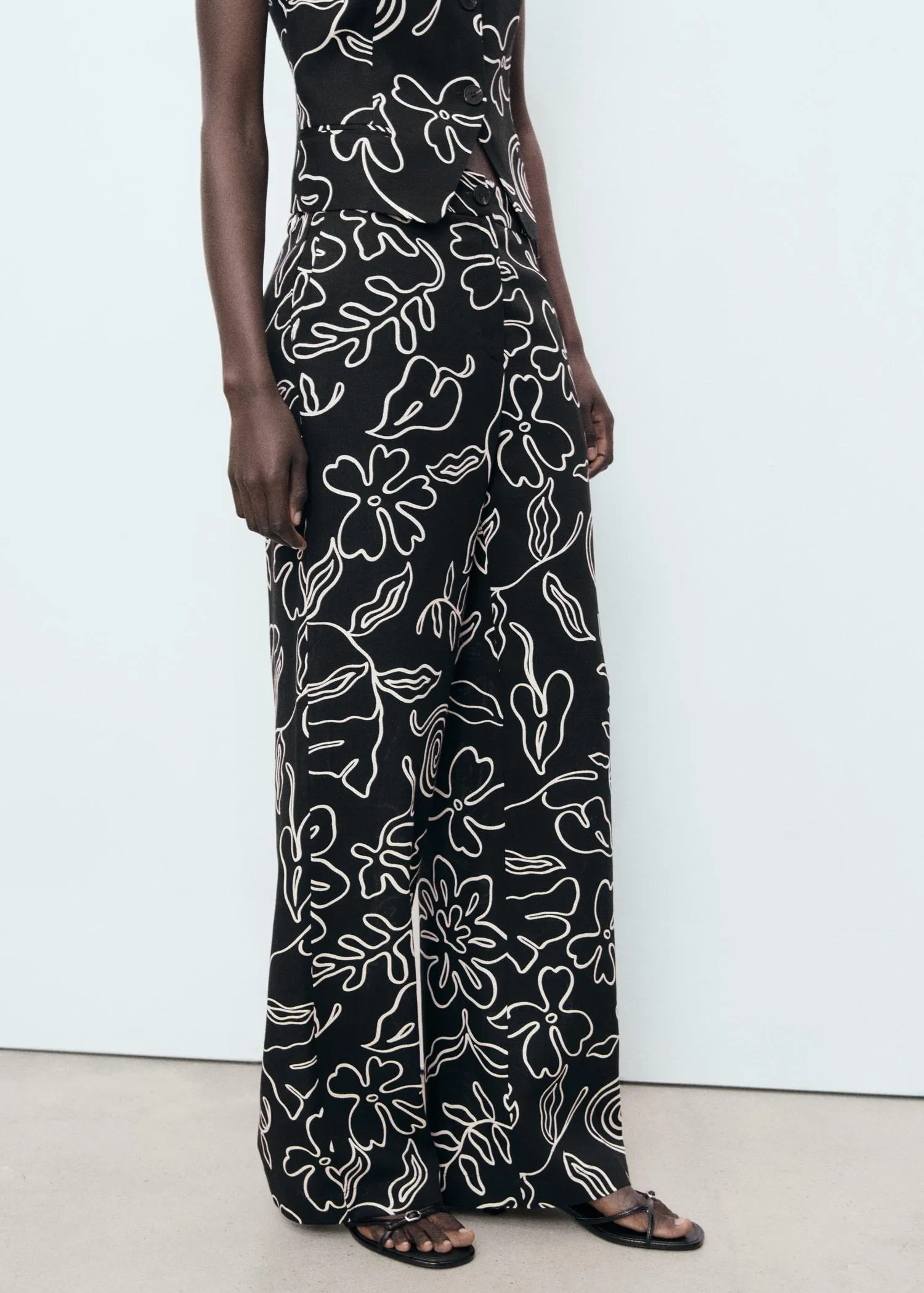Pantalón mezcla lino estampado floral