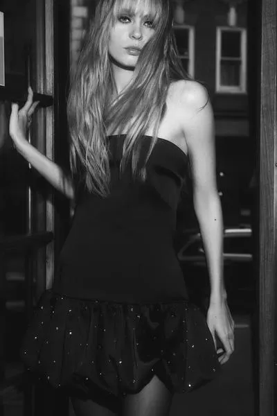 VESTIDO SATINADO GLOBO STRASS