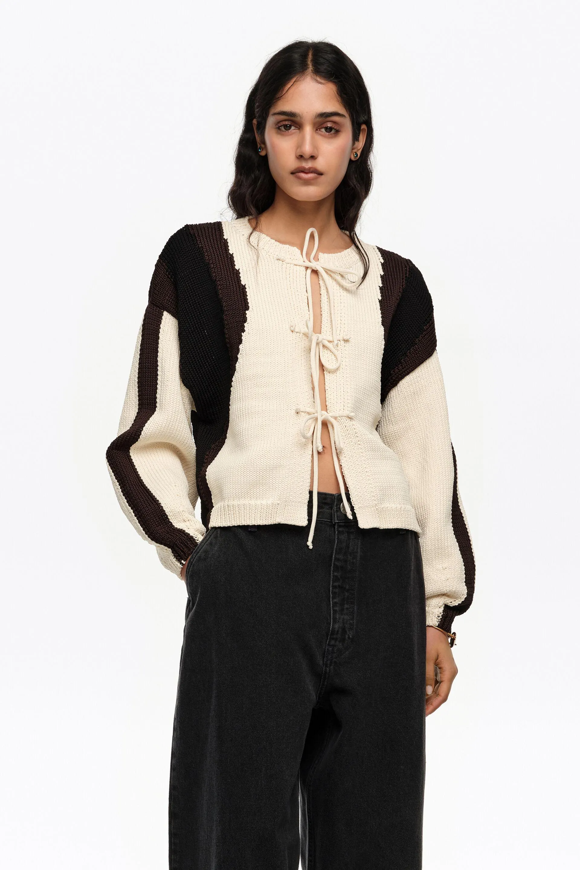 Cárdigan lazos tricolor marfil