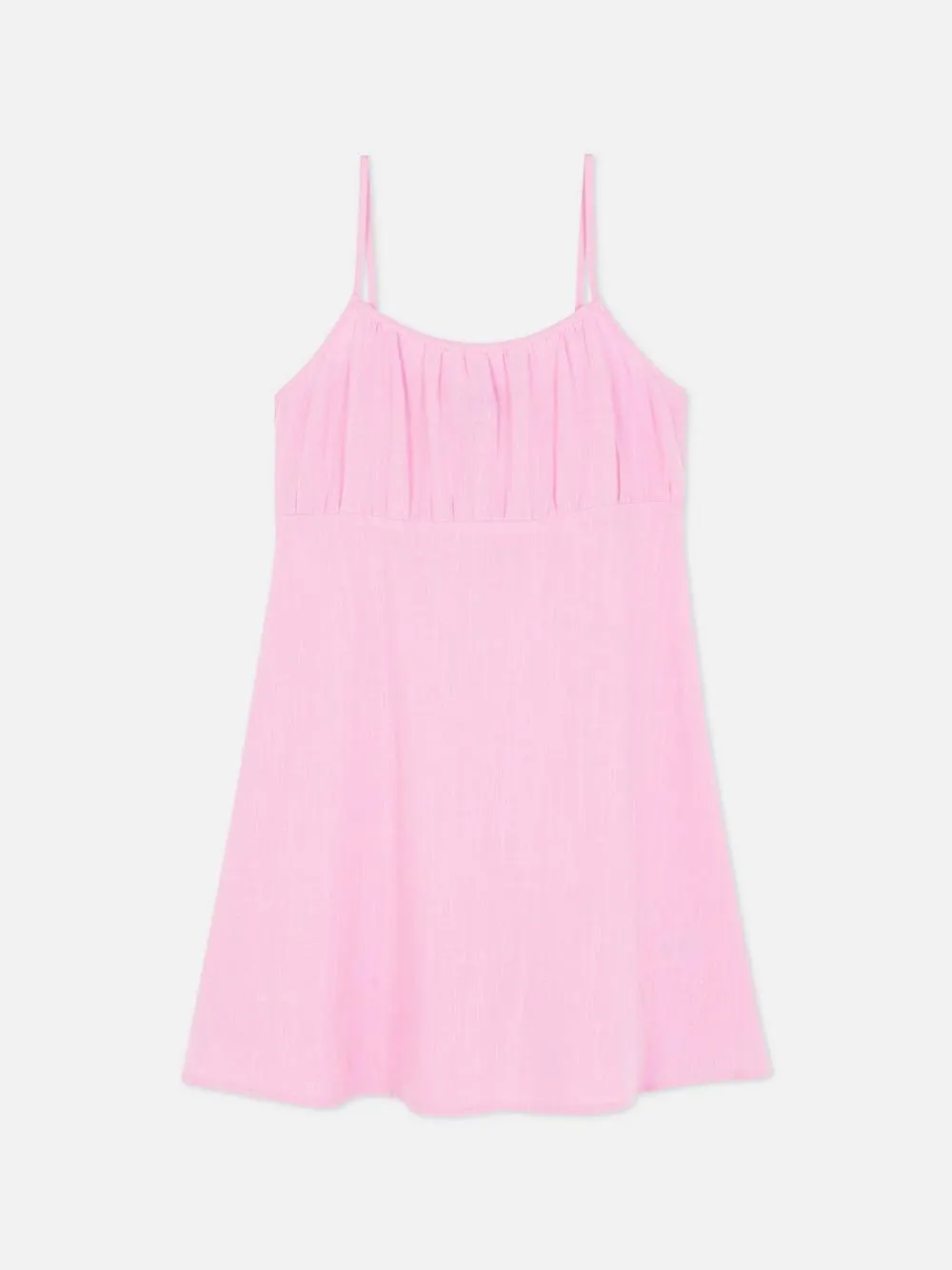 Vestido fruncido con tirantes finos