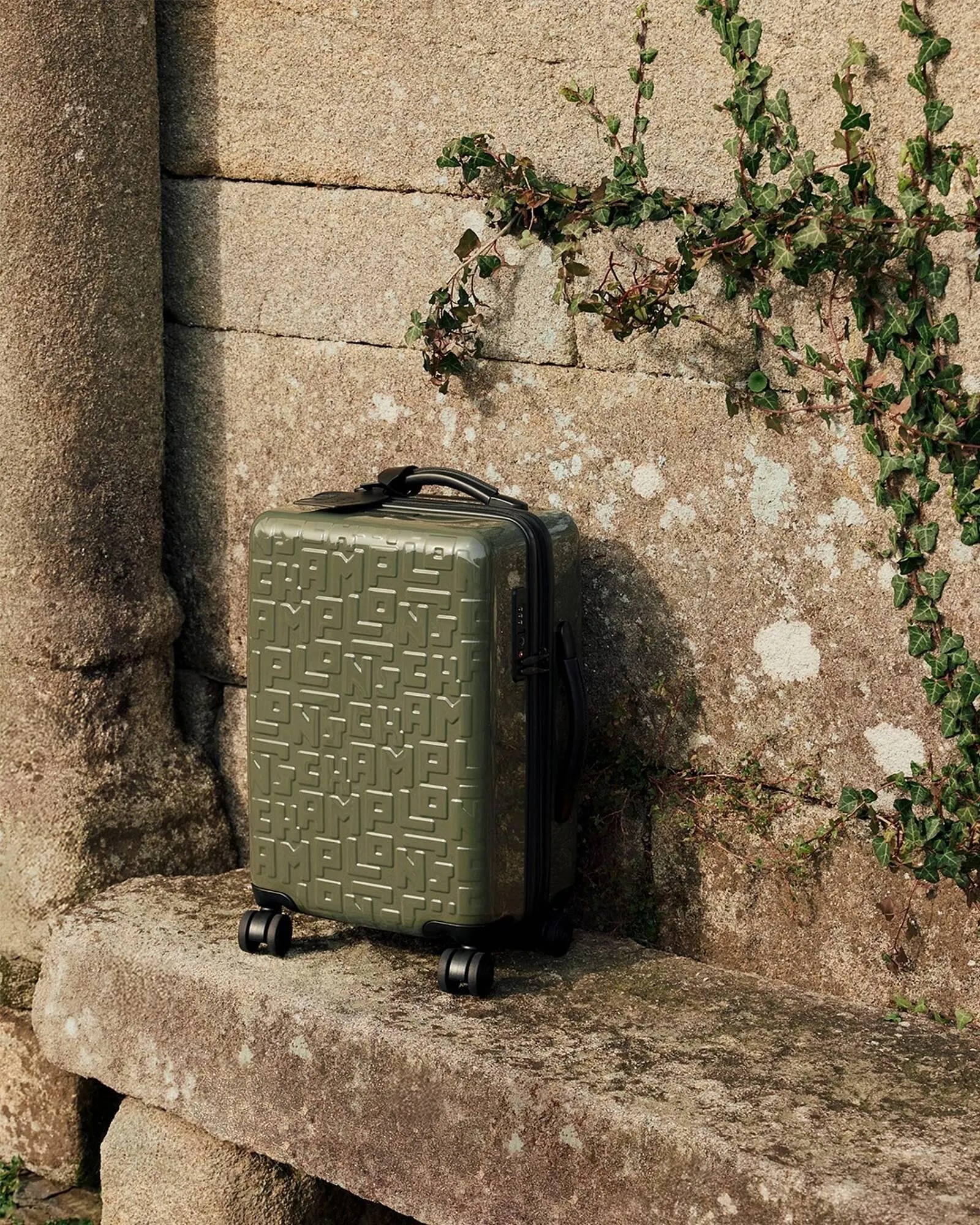 Catálogo de Folleto Longchamp 6 de julio al 6 de septiembre 2025 - Página 1