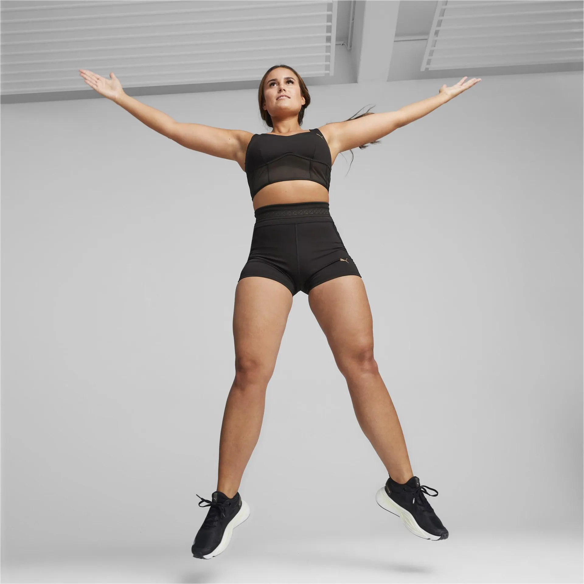 Shorts de training de malla PUMA x PAMELA REIF para mujer