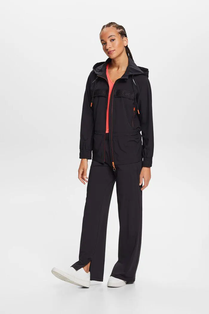 Chaqueta cortavientos con logotipo