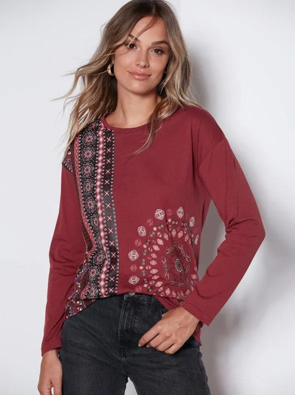 Camiseta manga larga estampado posicional