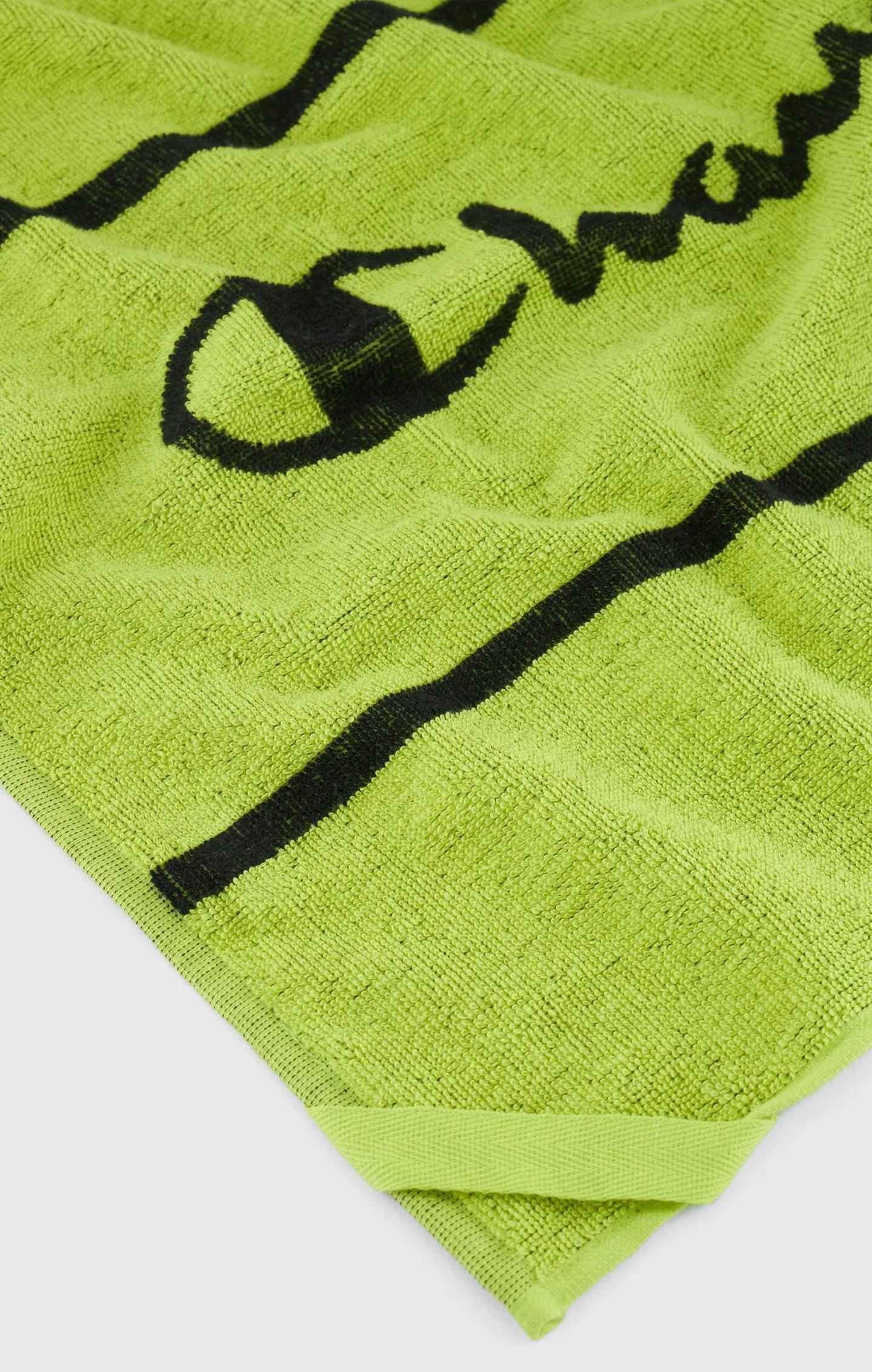 Toalla con logotipo grande con el nombre de la marca