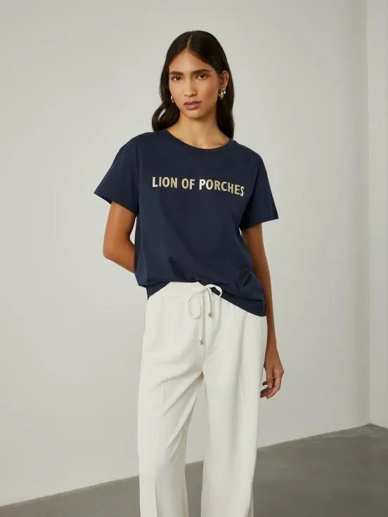 Camiseta de algodón con logo en el pecho.