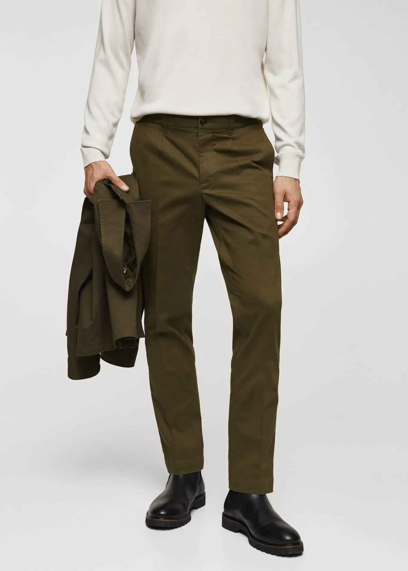 Pantalón chino slim fit pinzas