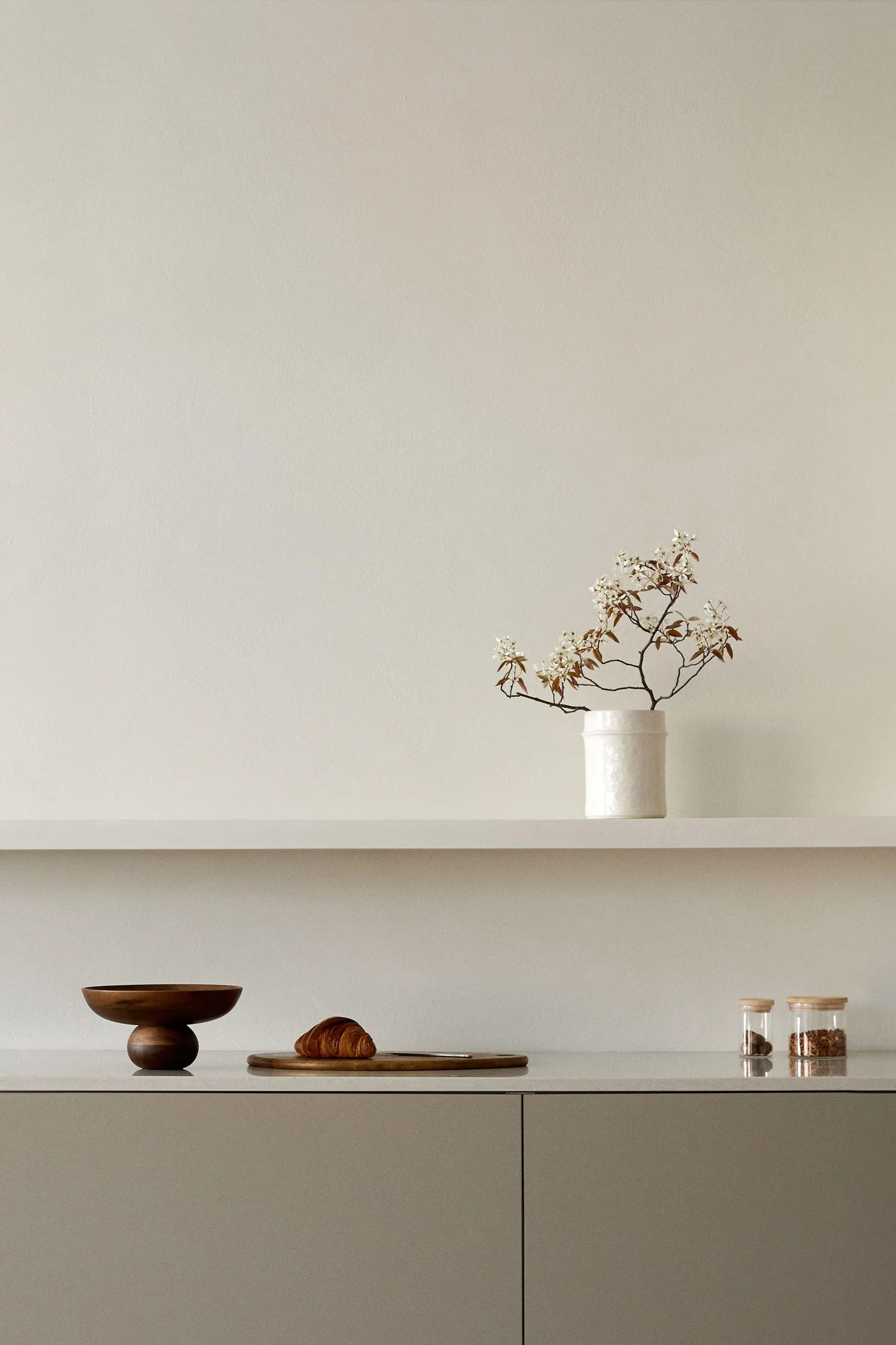 Tabla de cortar asimétrica en madera de mango