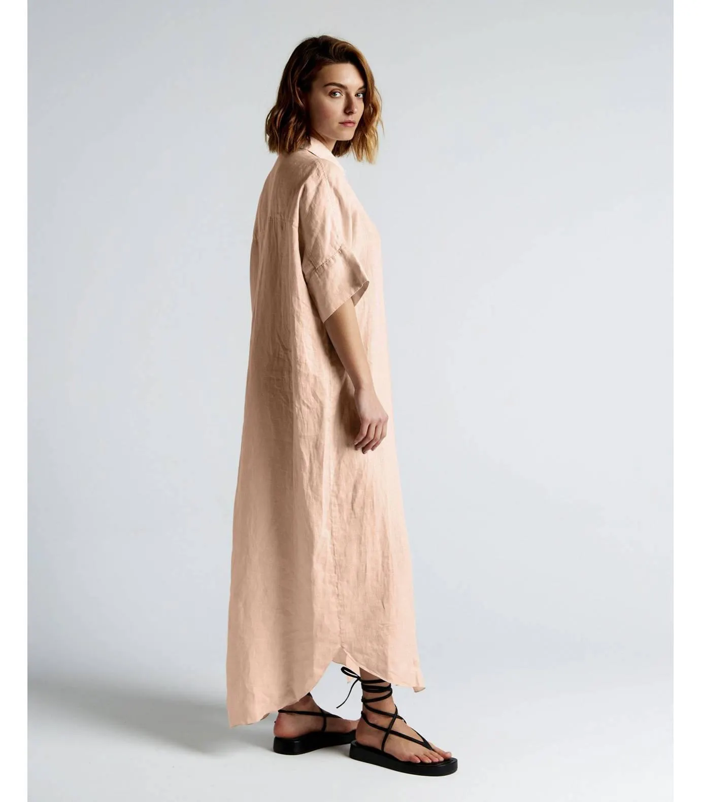 Camisola de manga corta de lino color nude