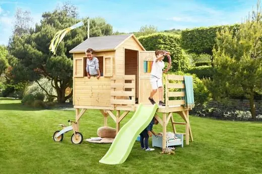 Casita infantil elevada con tobogán Josephine