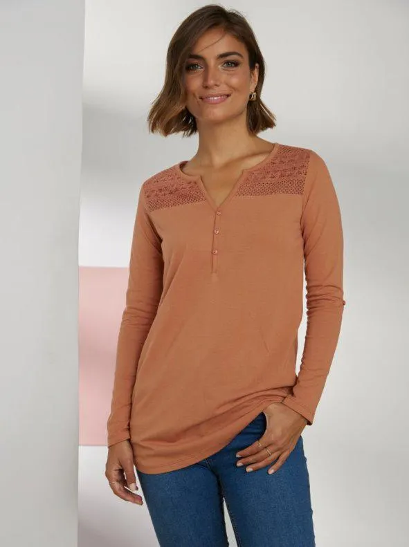 Camiseta manga larga regulable canesú de guipur