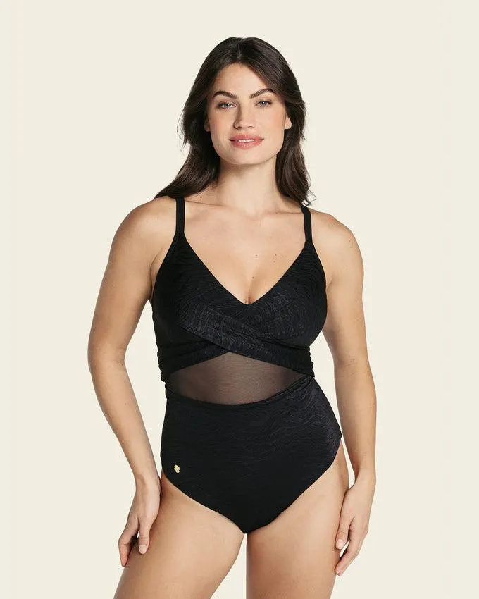 Traje de baño entero control suave de abdomen elaborado con nylon reciclado
