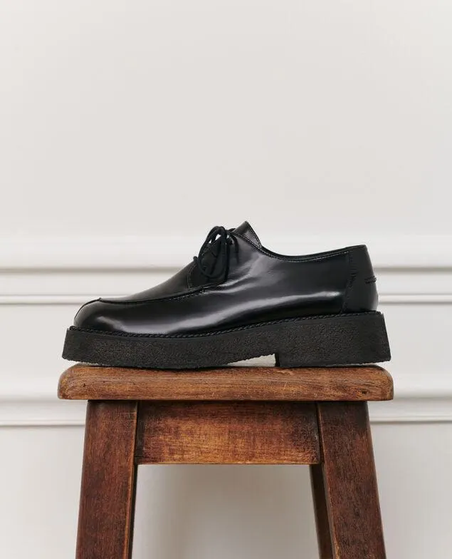 Zapatos Derby de cuero brillante