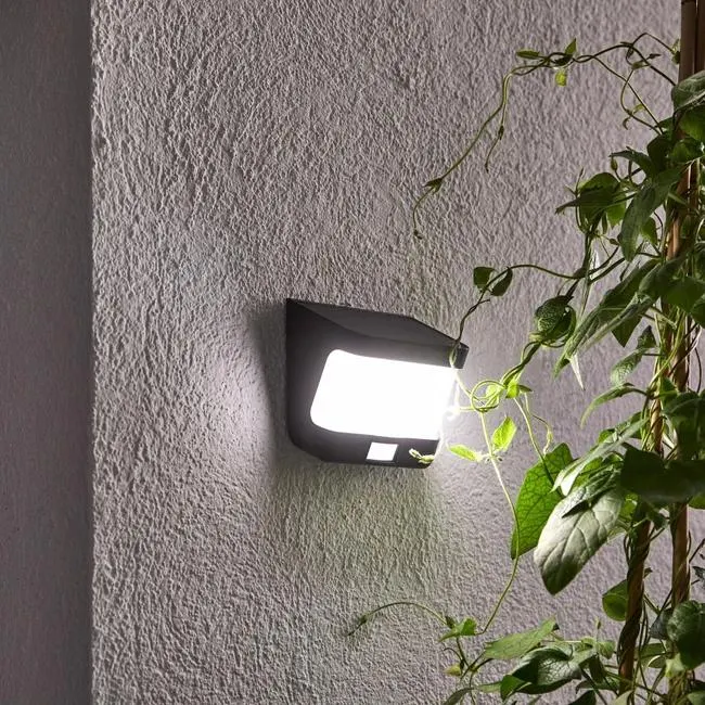 Aplique solar Fano INSPIRE negro 1000lm blanco frío IP54