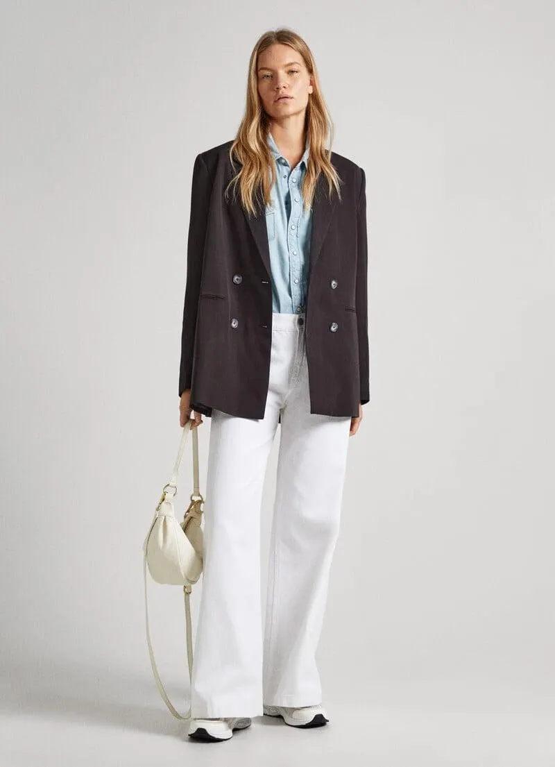 JEANS FIT BOOTCUT Y TIRO MEDIO