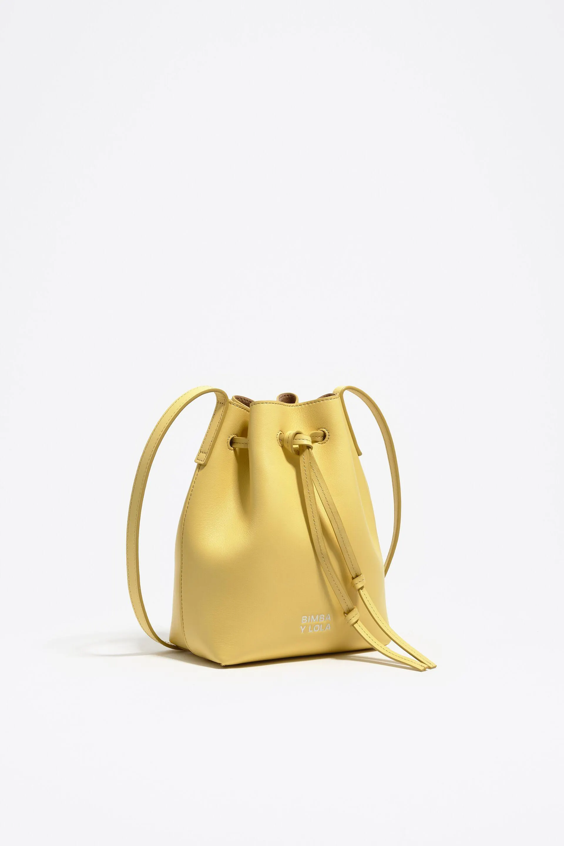 Bolso bucket piel banana