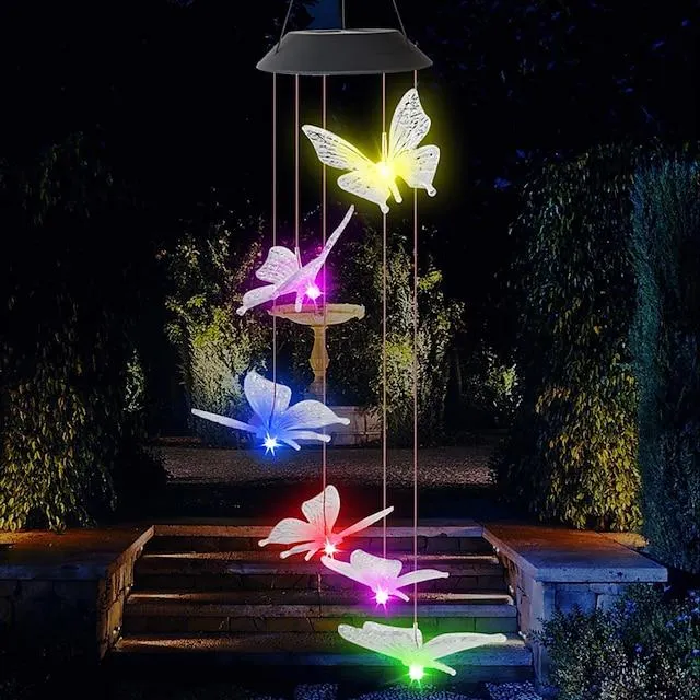 Al aire libre impermeable led solar colorido viento carillón lámpara colgante en forma de mariposa luz de noche led patio jardín terraza linterna decorativa