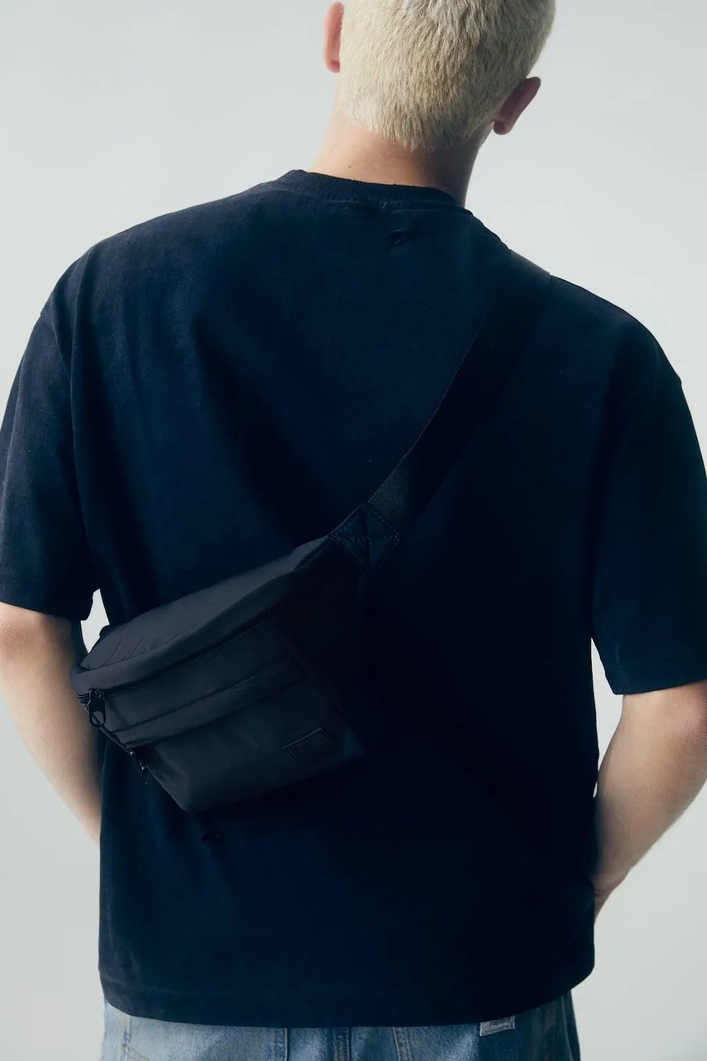 RIÑONERA CUADRADA EFECTO NYLON