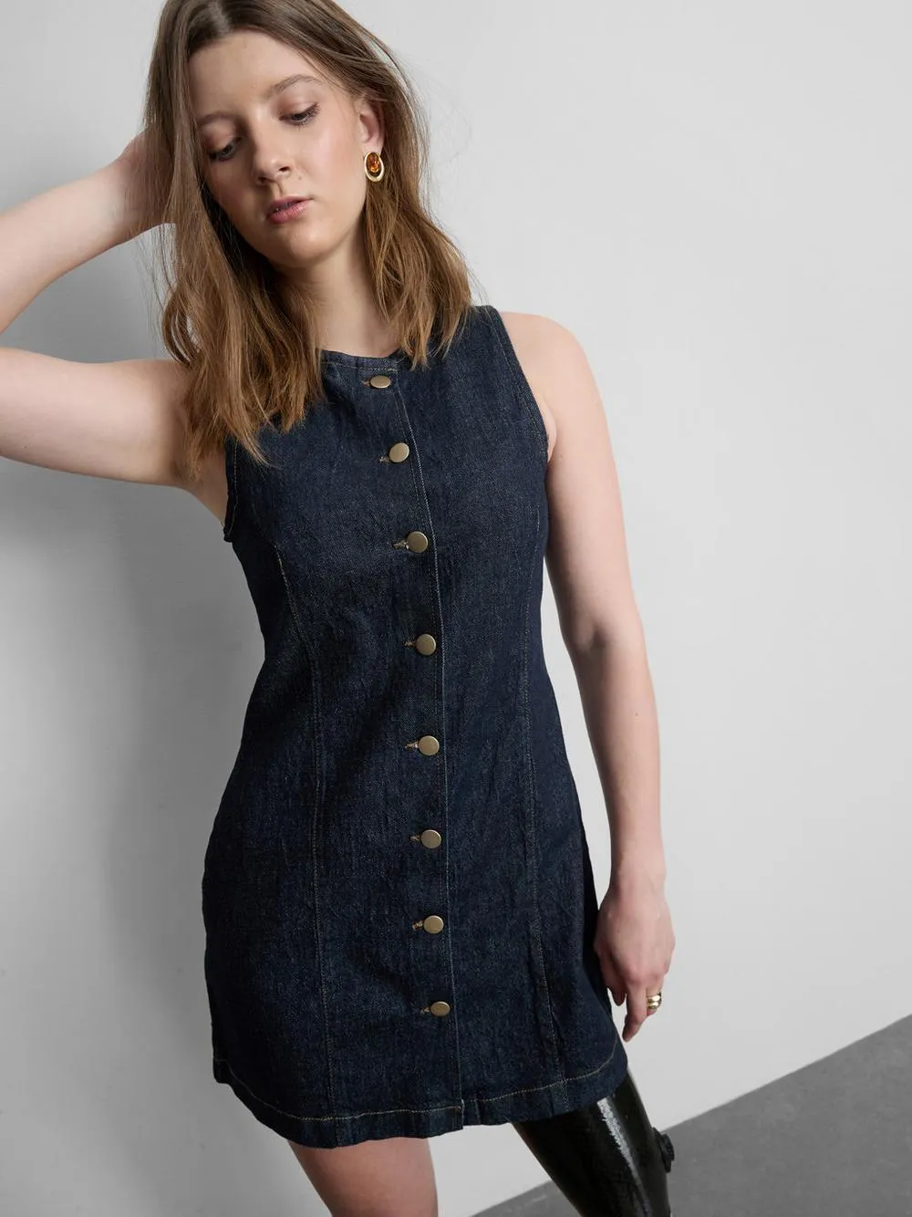 Vestido corto vaquero de algodón con botones