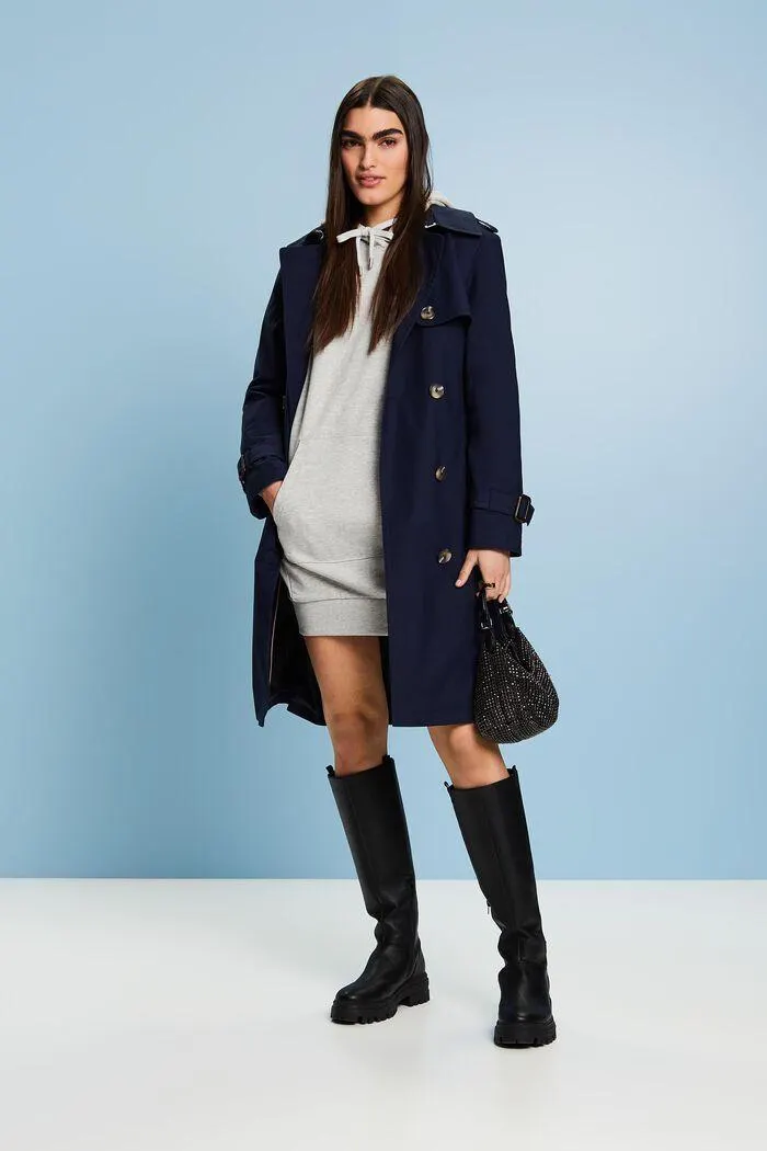 Vestido estilo sudadera oversize con capucha