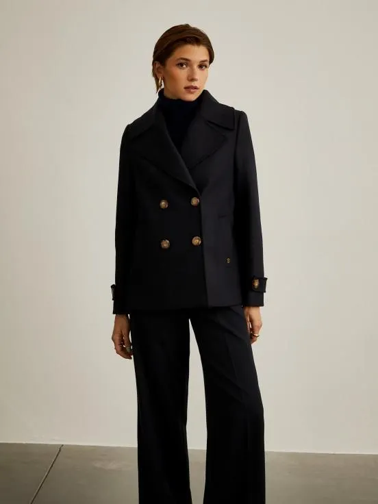 Abrigo corto cruzado con lana