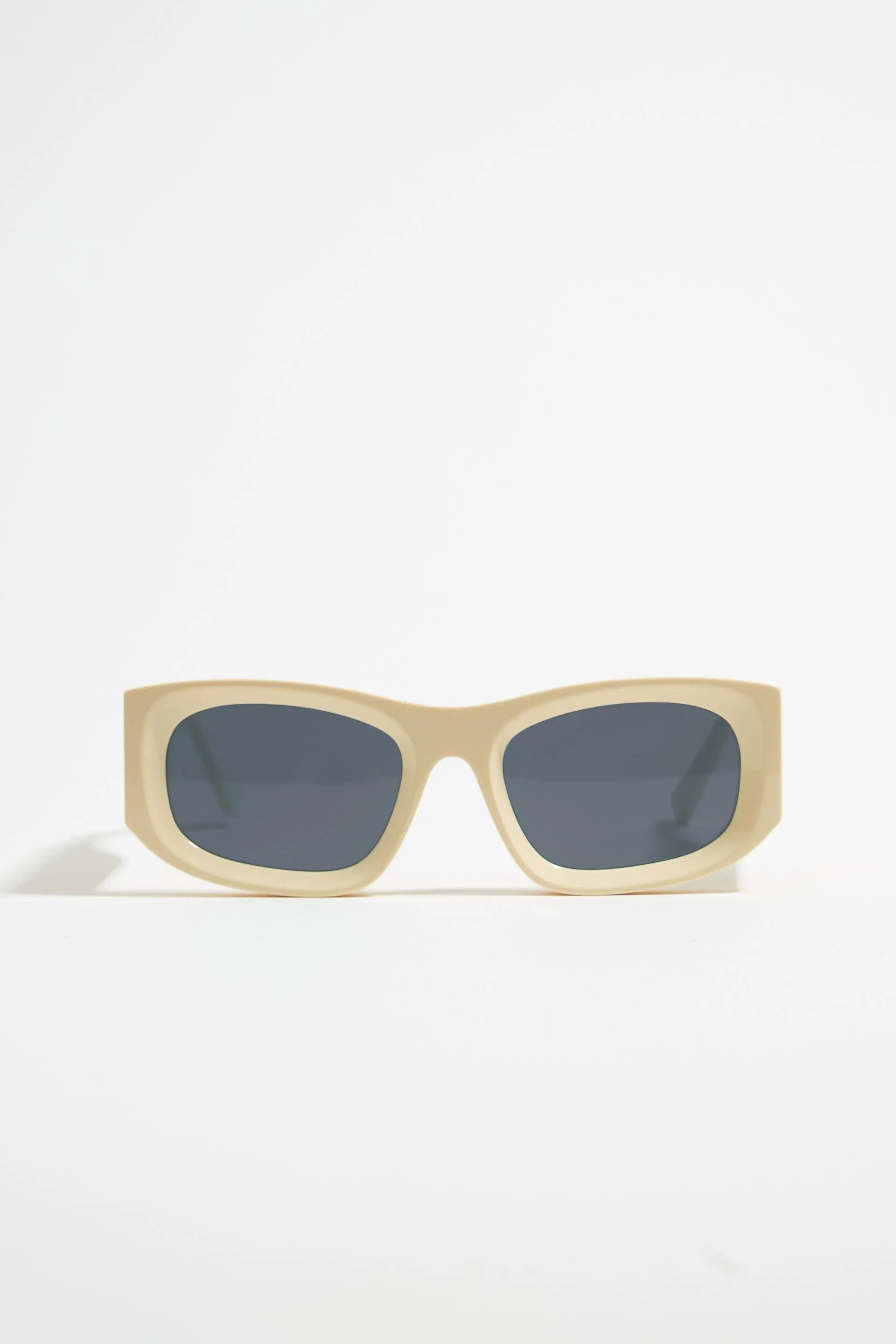 Gafas de sol rectangulares crema