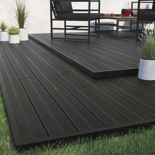 Lama composite Neva marrón 220x14,5cm Blooma