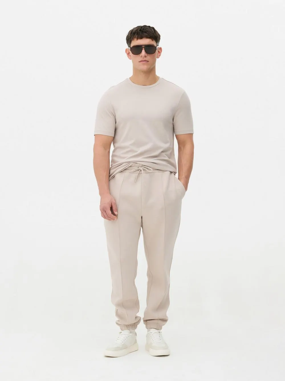 Camiseta de corte entallado de Kem