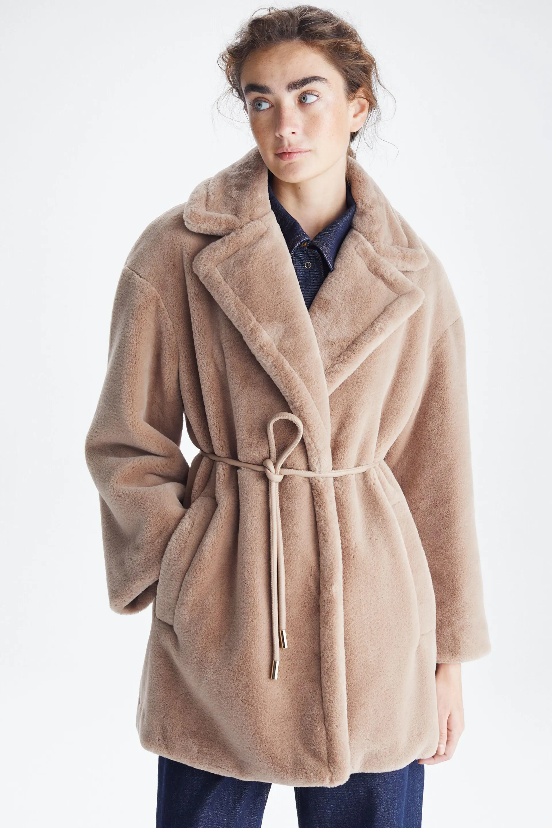 Chaquetón cruzado efecto pelo