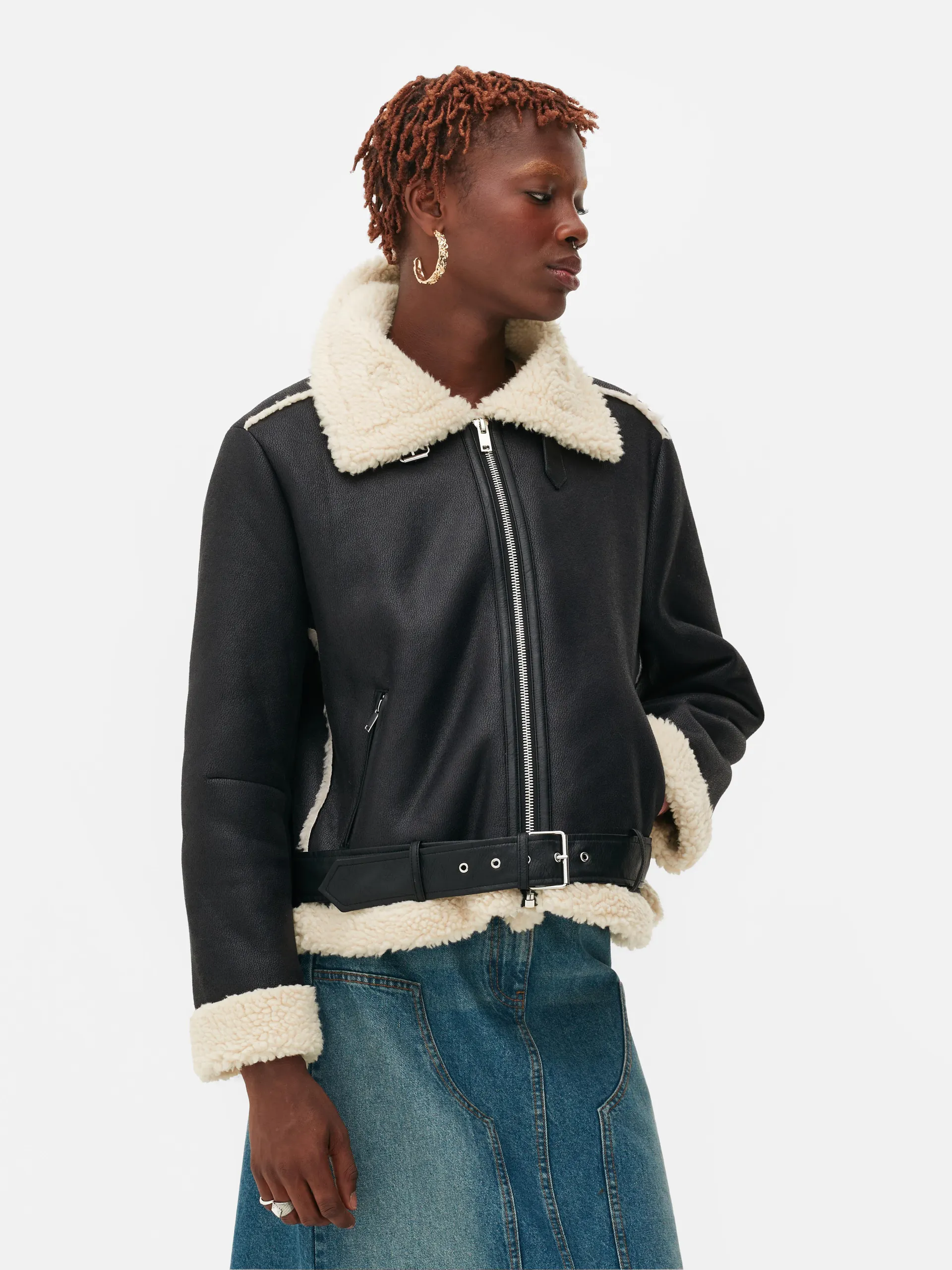 Chaqueta de piel sintética y forro polar de Rita Ora