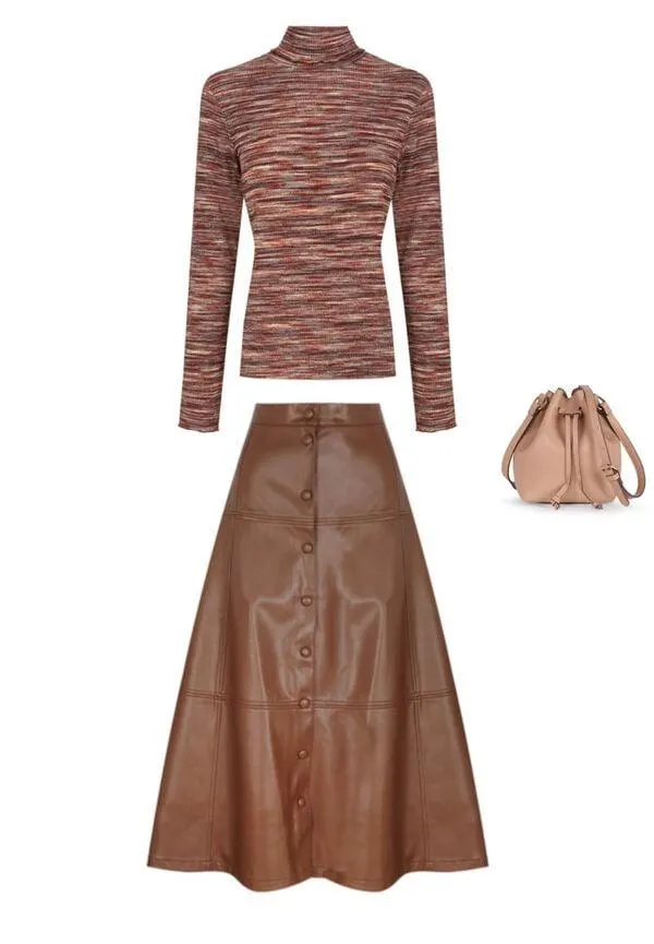 Conjunto de camiseta, falda, bolso, camiseta y falda