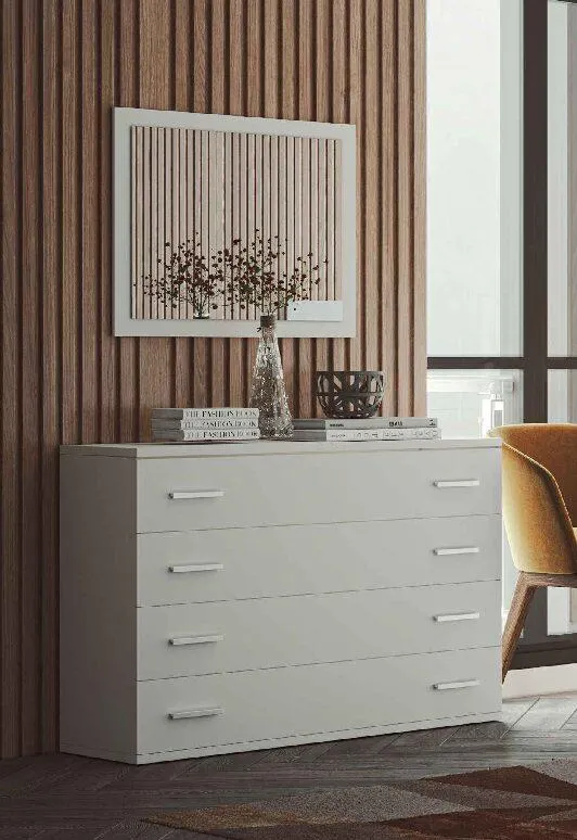 Cómoda 4 cajones mod. New Sevilla. (Marco con espejo opcional)