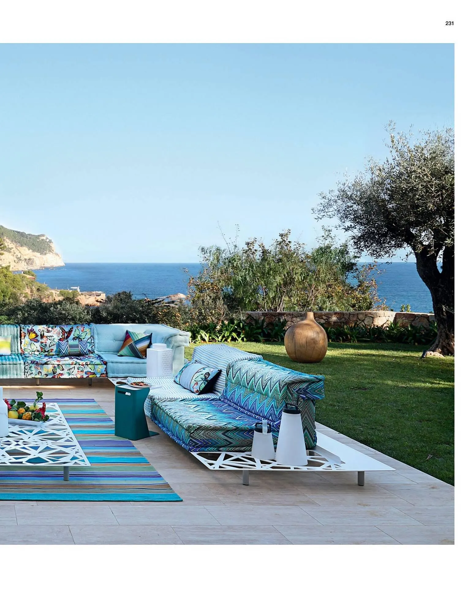 Catálogo de Folleto Roche Bobois 2 de febrero al 28 de diciembre 2024 - Página 233