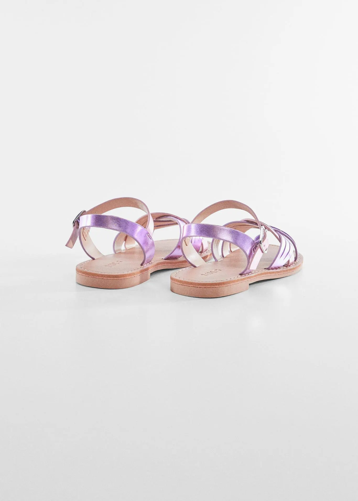 Sandalia tiras cruzadas