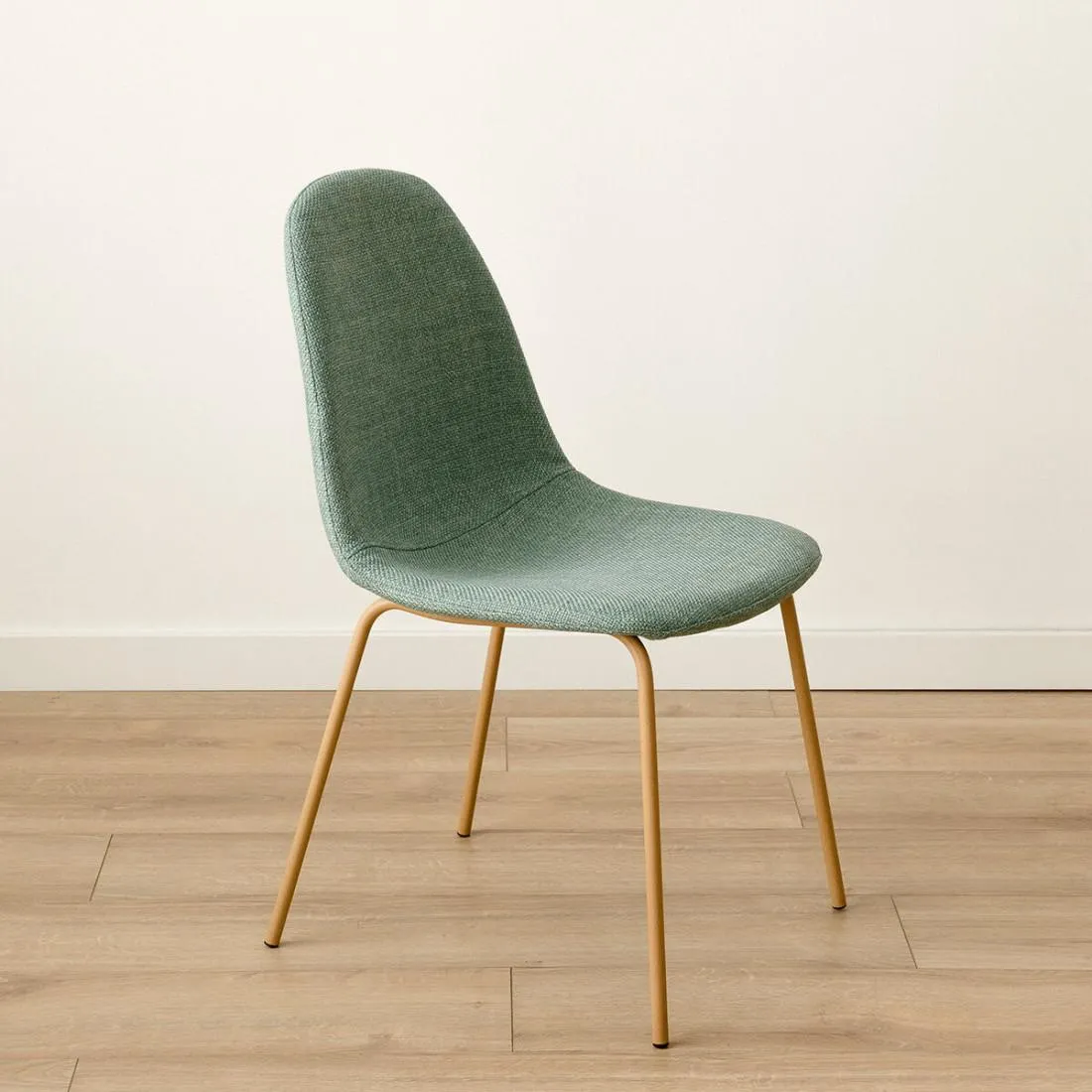 Silla tapizada menta