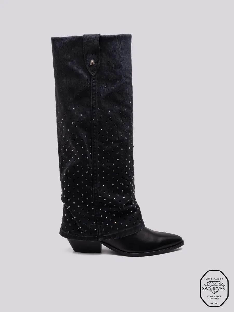 Botas de piel con pernera de denim adornadas con cristales de Swarovski®