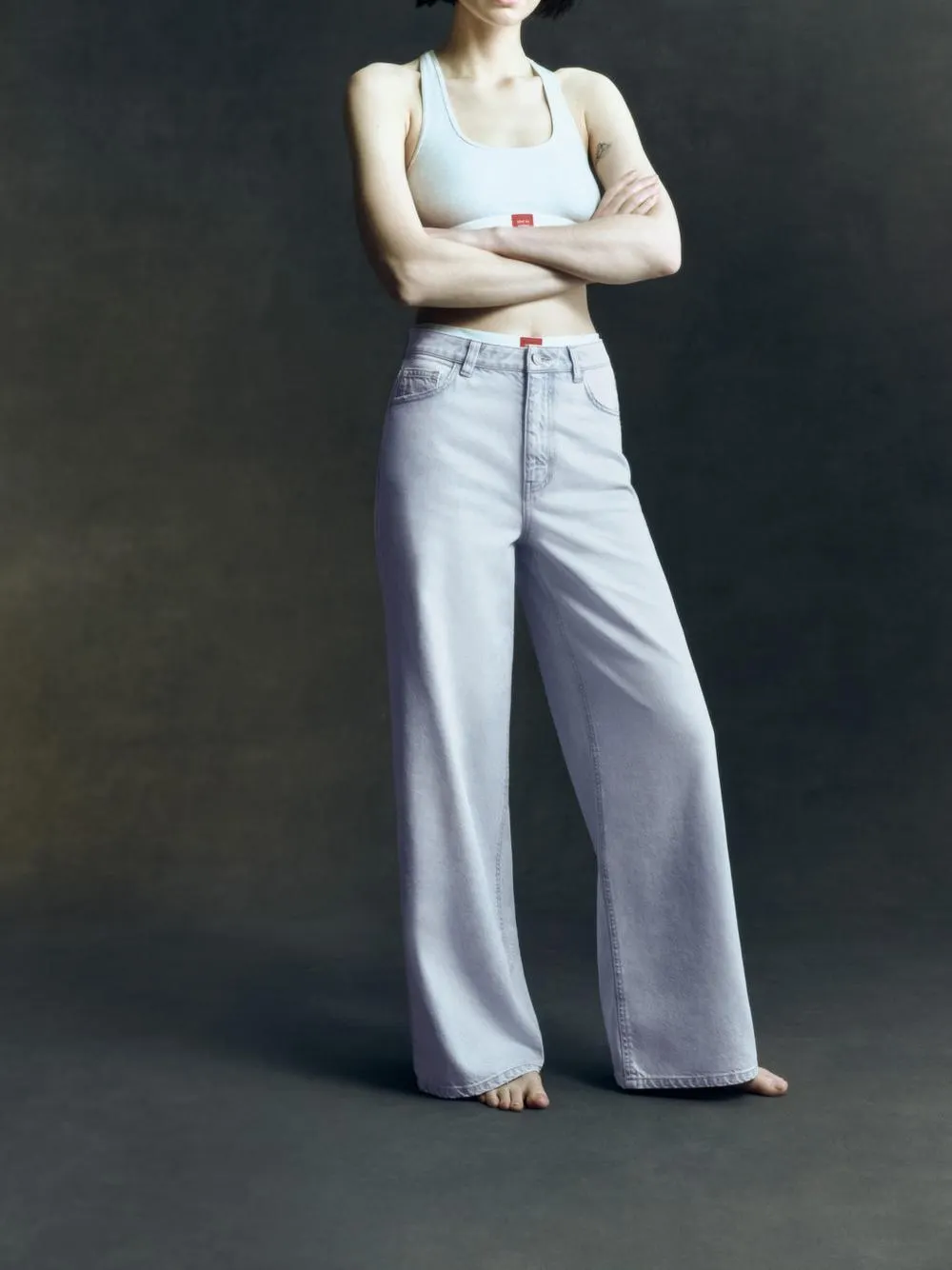 Pantalones vaqueros de pernera ancha